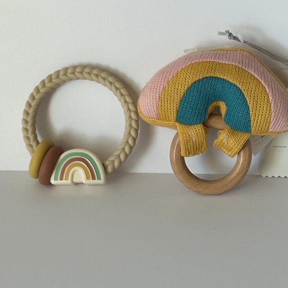 Itzy Ritzy and Cloud Island Rainbow Rattle Plush Baby Toy Teething Ring Lot Of 2 - Picture 6 of 15